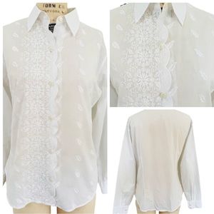 DREAM Scalloped Button Down Embroidered Shirt in White Size M